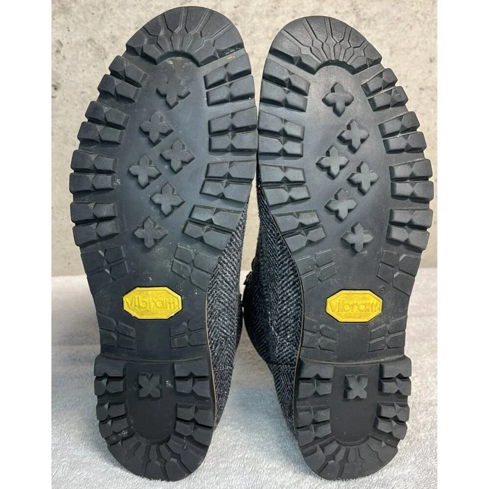 Woolrich Dark Gray Flannel Chukka Boot Vibram Soles Mens Size 9 WM1500-060